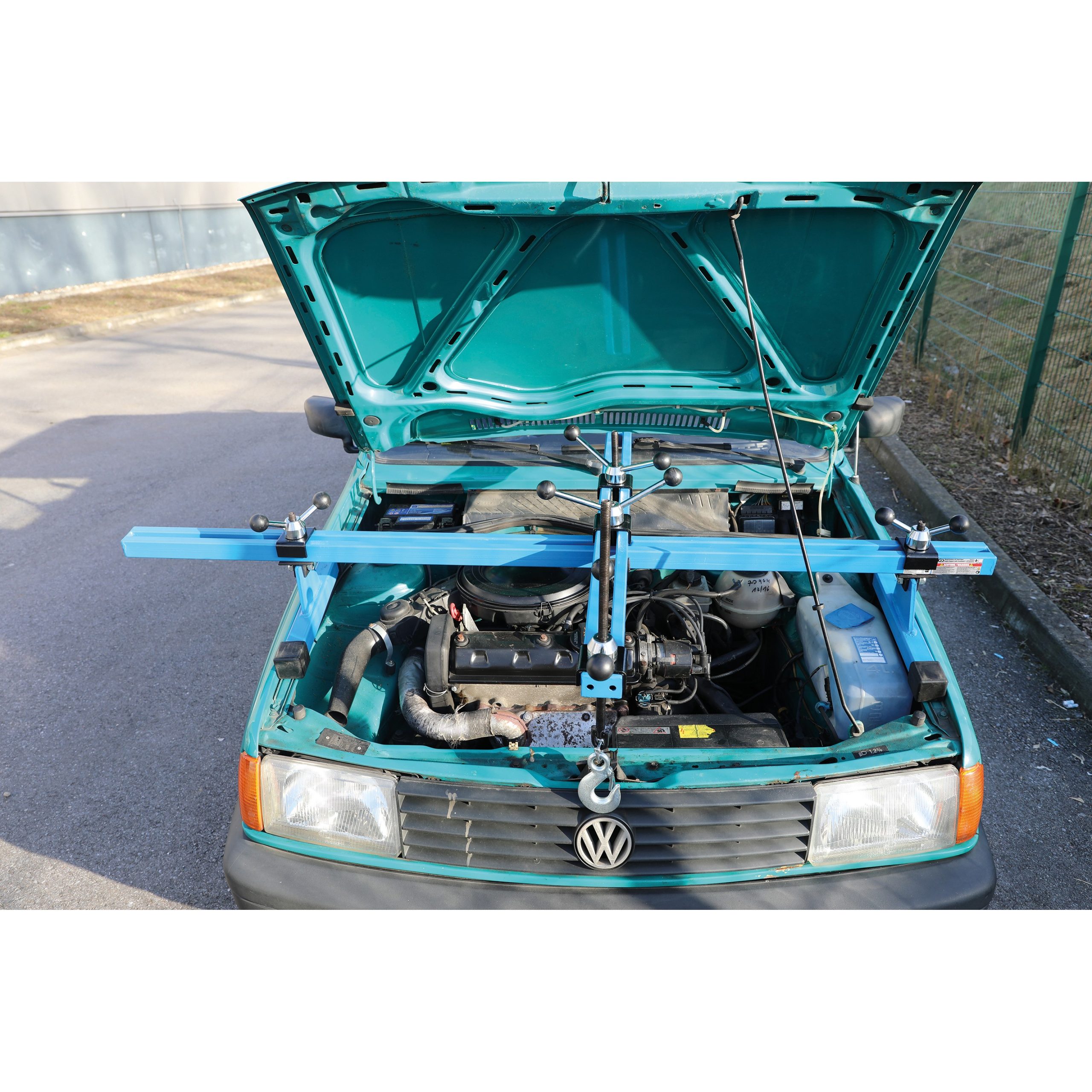 Автомобилни подемници и крикове